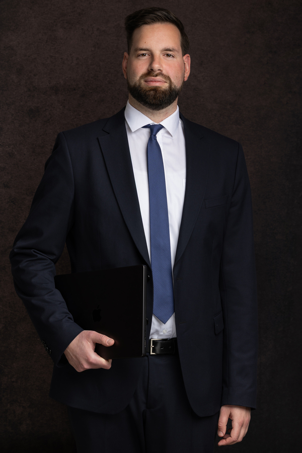 Dr. Miklós Péter